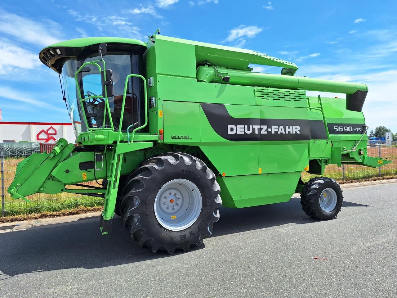 Mähdrescher del tipo Deutz-Fahr 5690 HTS, Gebrauchtmaschine en Stuhr (Imagen 1)