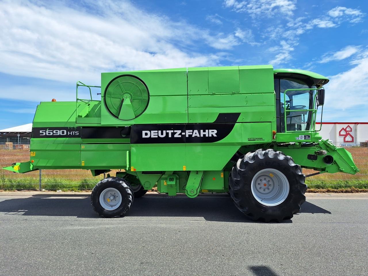 Mähdrescher del tipo Deutz-Fahr 5690 HTS, Gebrauchtmaschine en Stuhr (Imagen 2)