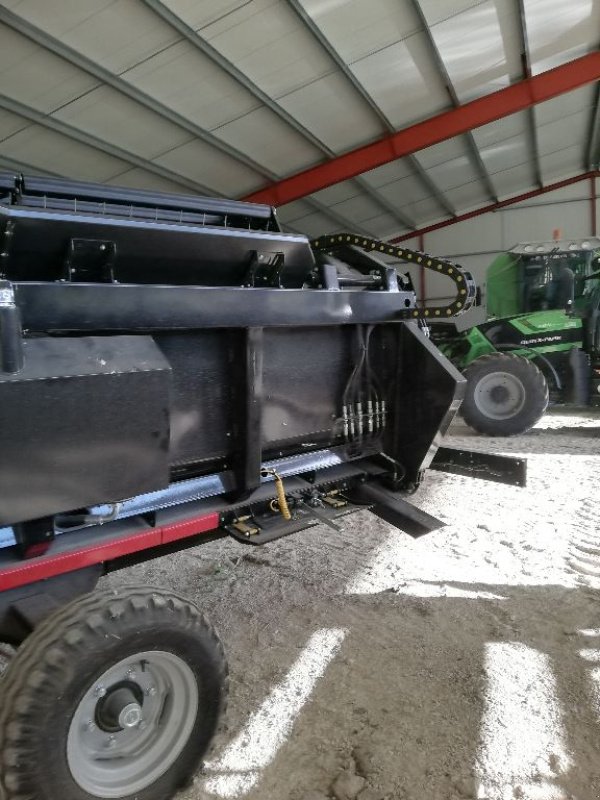 Mähdrescher van het type Deutz-Fahr 9306 TSB, Gebrauchtmaschine in BLESMES (Foto 9)