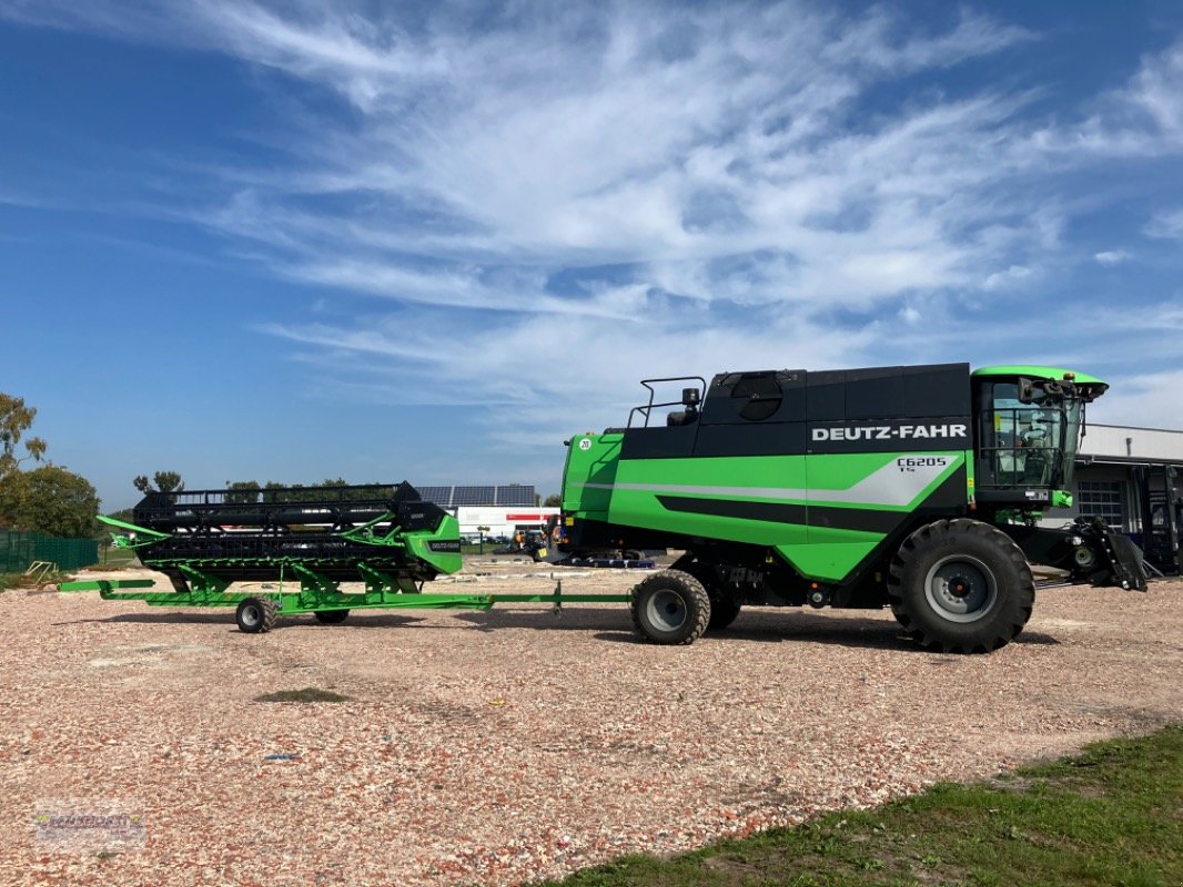 Mähdrescher van het type Deutz-Fahr C 6205 TS, Gebrauchtmaschine in Aurich (Foto 3)