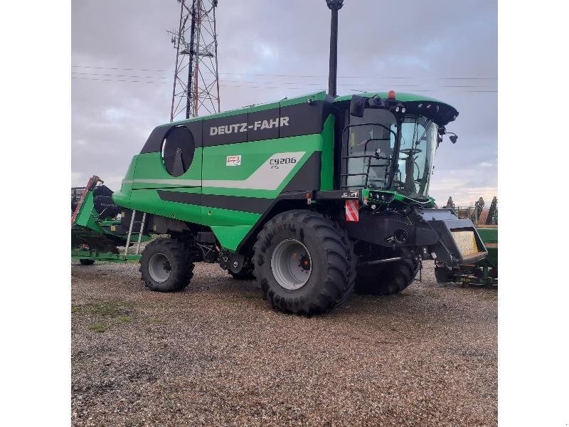 Mähdrescher van het type Deutz-Fahr C 9206 TS, Gebrauchtmaschine in HERLIN LE SEC (Foto 1)