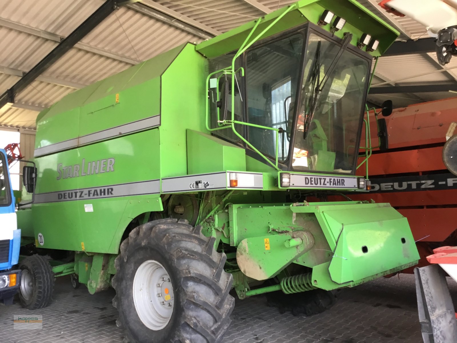 Mähdrescher tipa Deutz-Fahr Starliner 4045 H, Gebrauchtmaschine u Niederstetten (Slika 1)