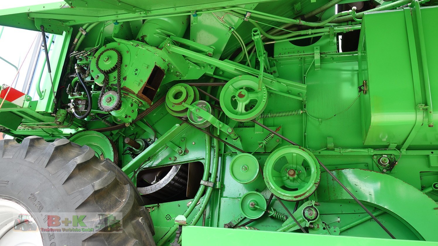 Mähdrescher van het type Deutz-Fahr Topliner 4080 HTS, Gebrauchtmaschine in Kettenkamp (Foto 5)