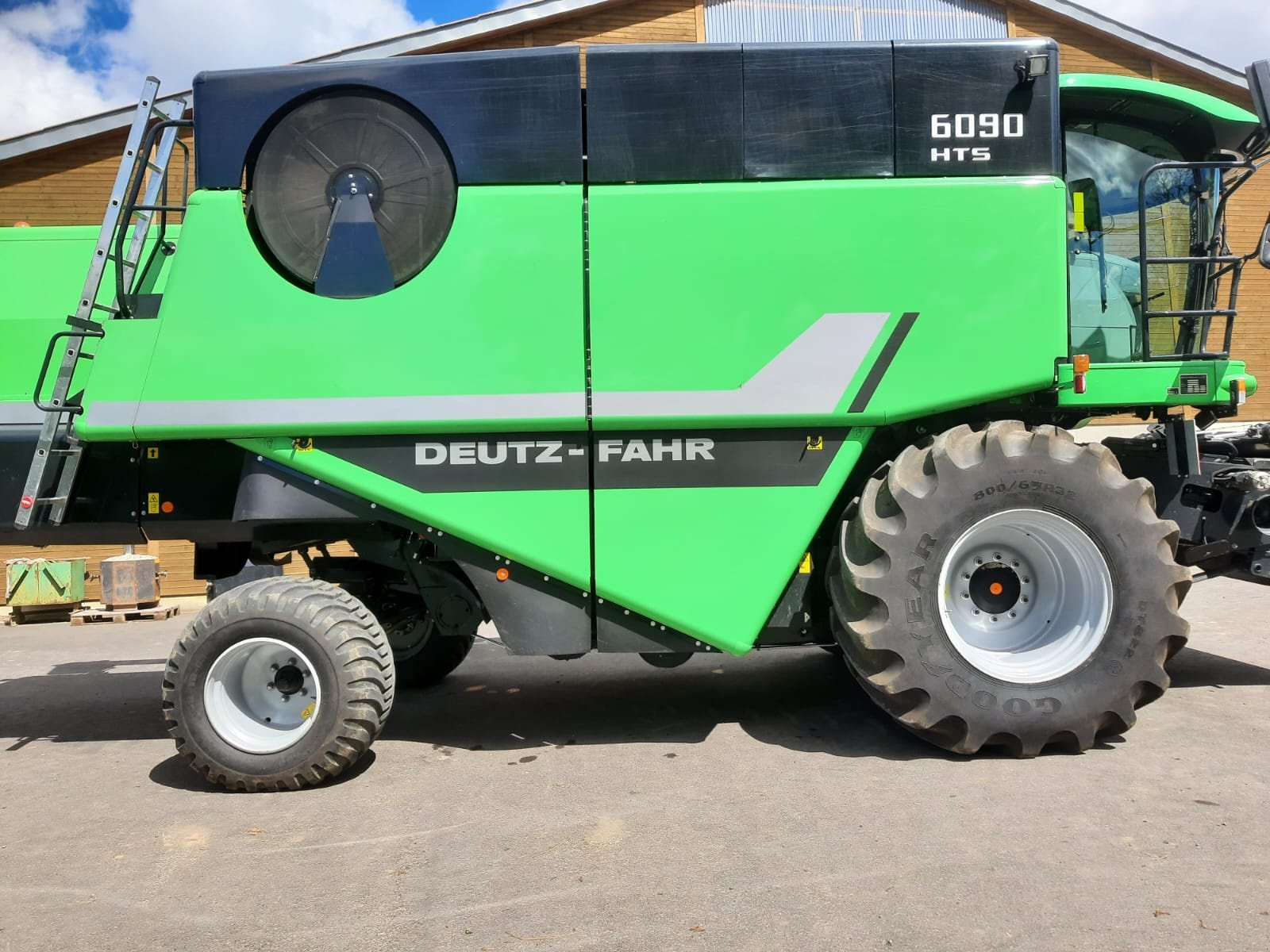 Mähdrescher des Typs Deutz-Fahr Topliner 6090 HTS, Gebrauchtmaschine in 35085 Ebsdorfergrund (Bild 3)