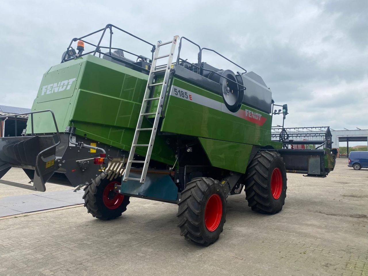 Mähdrescher typu Fendt 5185 E, Gebrauchtmaschine w Vriezenveen (Zdjęcie 2)