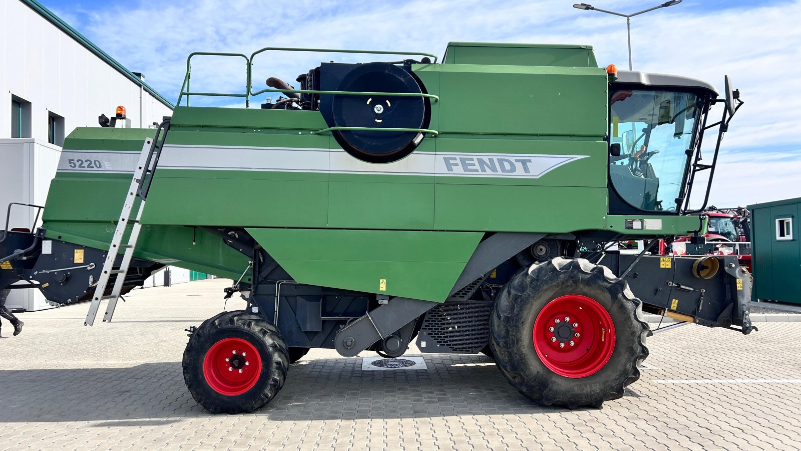 Mähdrescher del tipo Fendt 5220 E, Gebrauchtmaschine In Orţişoara (Immagine 4)