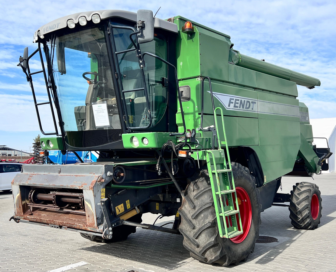 Mähdrescher del tipo Fendt 5220 E, Gebrauchtmaschine In Orţişoara (Immagine 1)