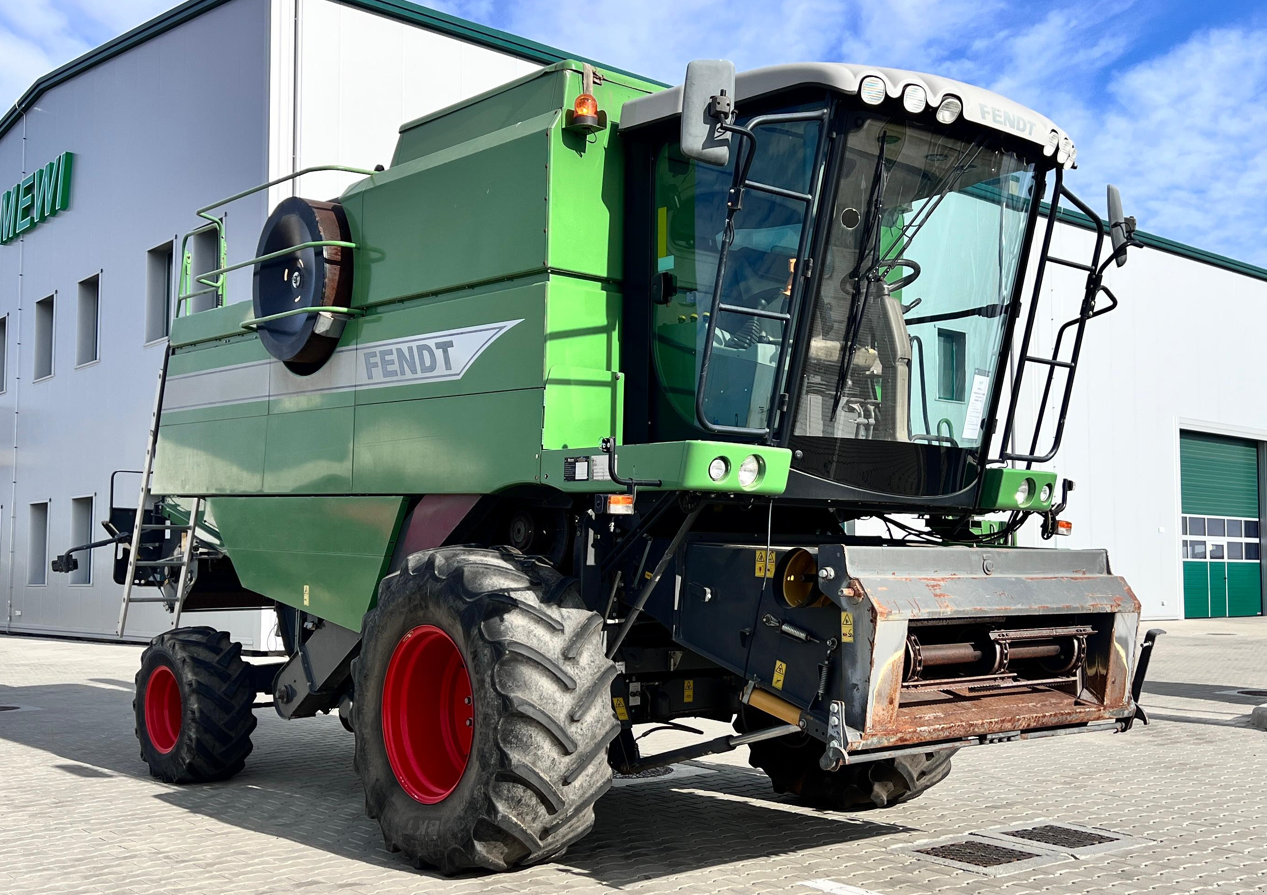 Mähdrescher del tipo Fendt 5220 E, Gebrauchtmaschine In Orţişoara (Immagine 3)