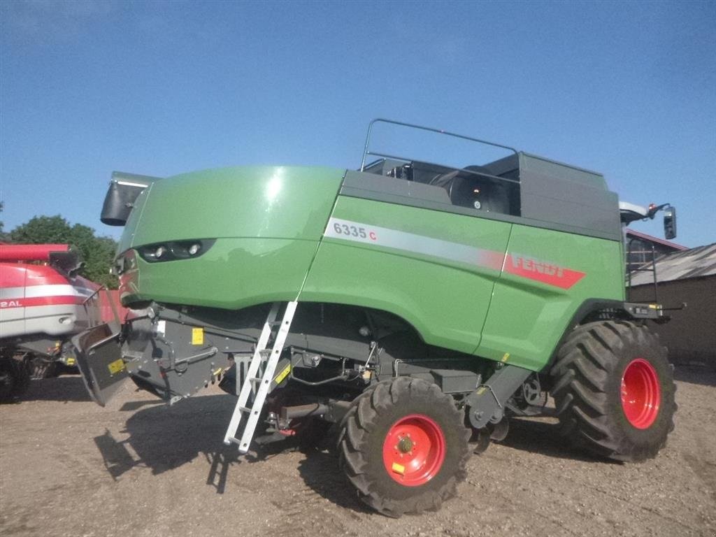 Mähdrescher typu Fendt 6335 C SOM MASSEY FERGUSON 7370 BETA, Gebrauchtmaschine v Skive (Obrázek 3)