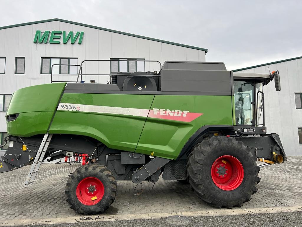 Mähdrescher del tipo Fendt 6335 C, Gebrauchtmaschine en Orţişoara (Imagen 4)