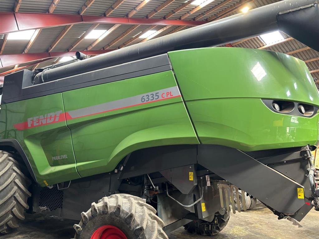 Mähdrescher typu Fendt 6335C Paralevel - 4wd 4WD. ParaLevel ( a la JD HillMaster og CLAAS Montana ). PowerFlow 25" skærebord. Står ved Kolding. Ring til Ulrik på 40255544. Jeg snakker Jysk, tysk og engelsk., Gebrauchtmaschine w Kolding (Zdjęcie 5)