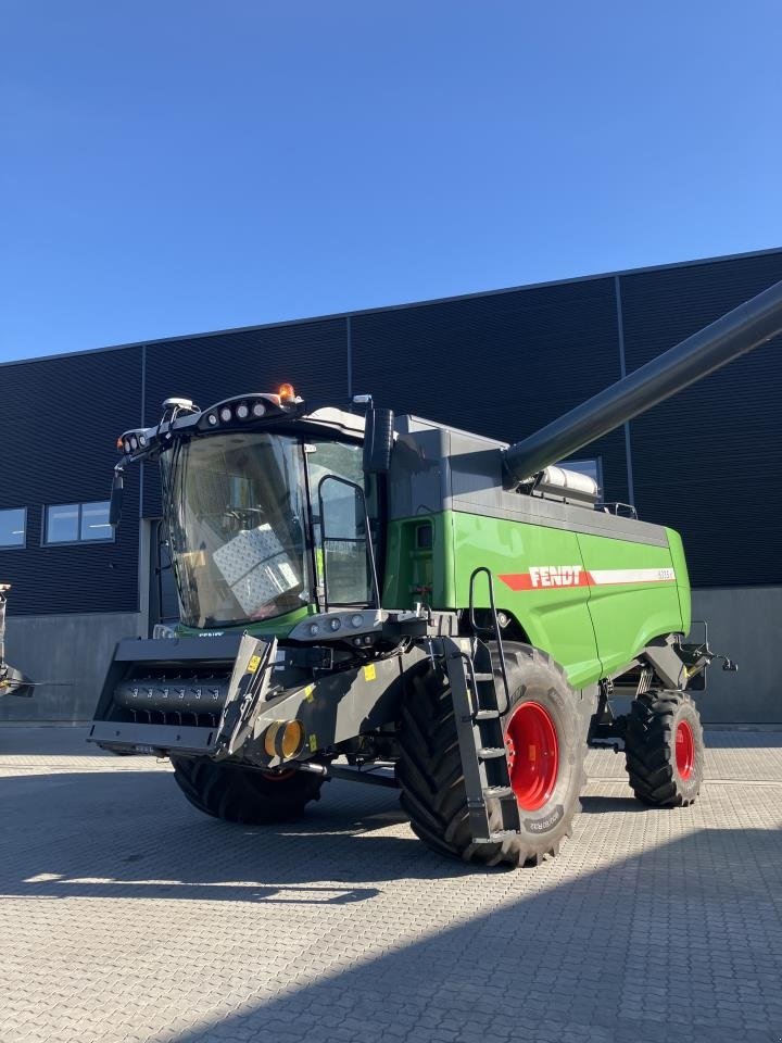 Mähdrescher des Typs Fendt 6335C, Gebrauchtmaschine in Randers SV (Bild 1)