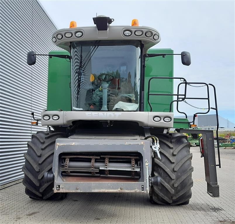 Mähdrescher Türe ait Fendt 9470X med 30 fods skærebord, Gebrauchtmaschine içinde Horsens (resim 2)