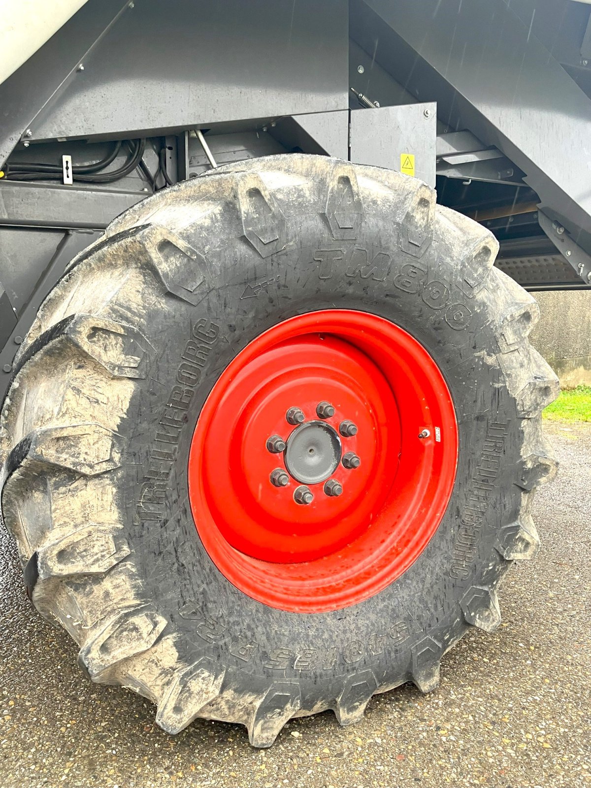 Mähdrescher del tipo Fendt C 5275 PL, Gebrauchtmaschine In Schaffhausen (Immagine 8)