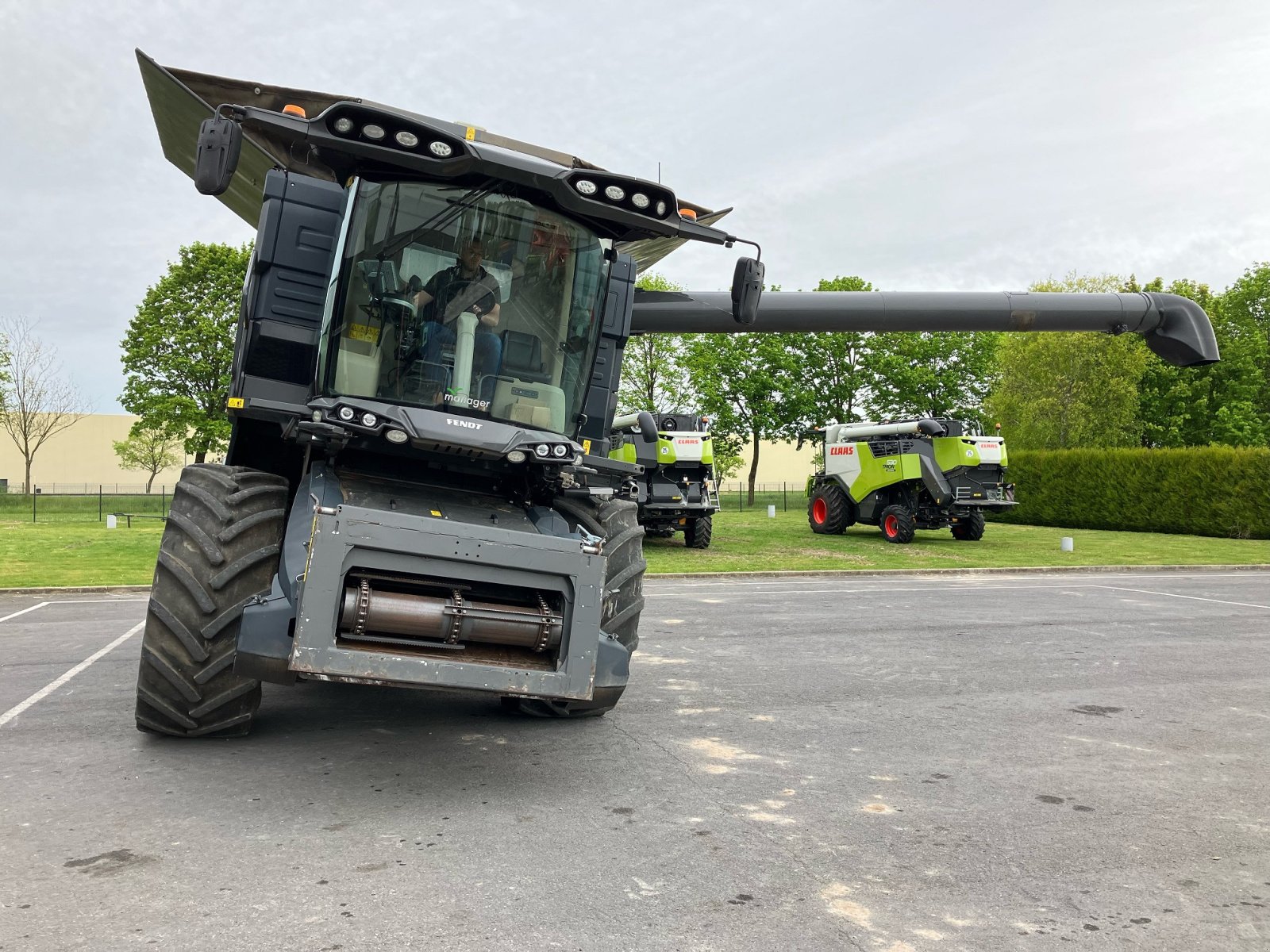 Mähdrescher typu Fendt IDEAL 7 PARALEVEL, Gebrauchtmaschine v CONNANTRE (Obrázok 2)