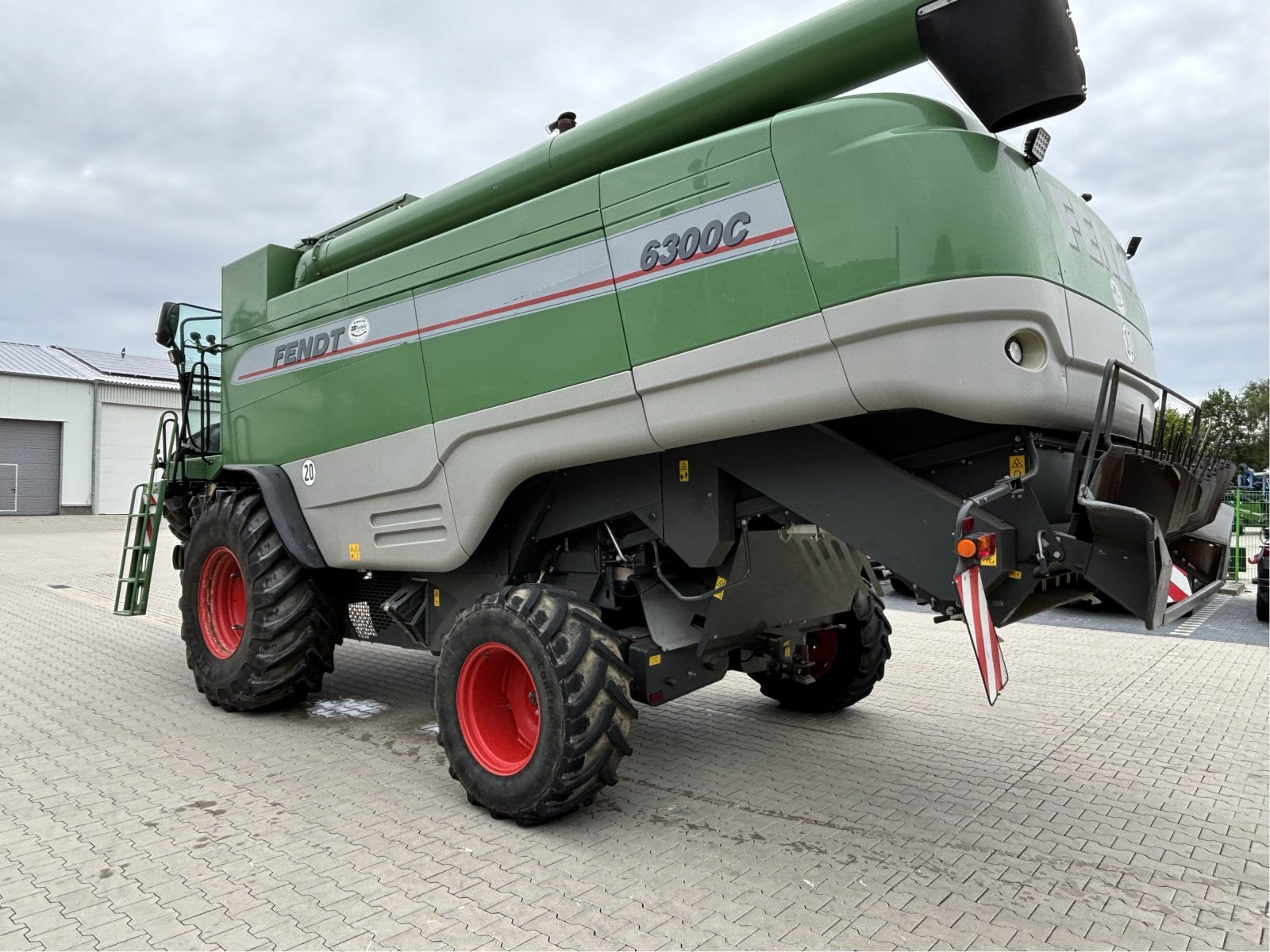 Mähdrescher du type Fendt Mähdrescher 6300 C, Gebrauchtmaschine en Bad Oldesloe (Photo 3)