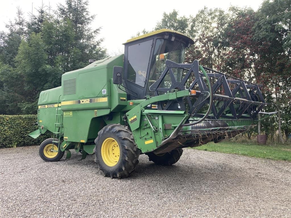 Mähdrescher Türe ait John Deere 1052 Med 12 fod skærebord, Gebrauchtmaschine içinde Horsens (resim 7)