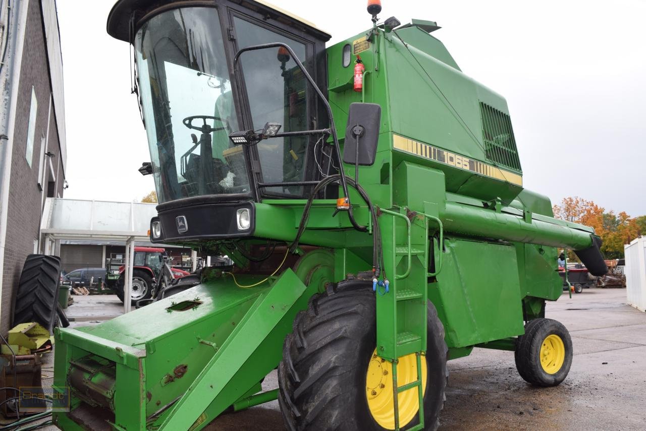 Mähdrescher tip John Deere 1065, Gebrauchtmaschine in Oyten (Poză 1)