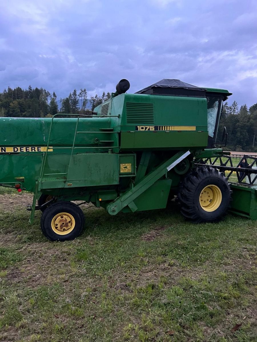 Mähdrescher типа John Deere 1075 Mähdrescher, Gebrauchtmaschine в Feldkirchen (Фотография 2)