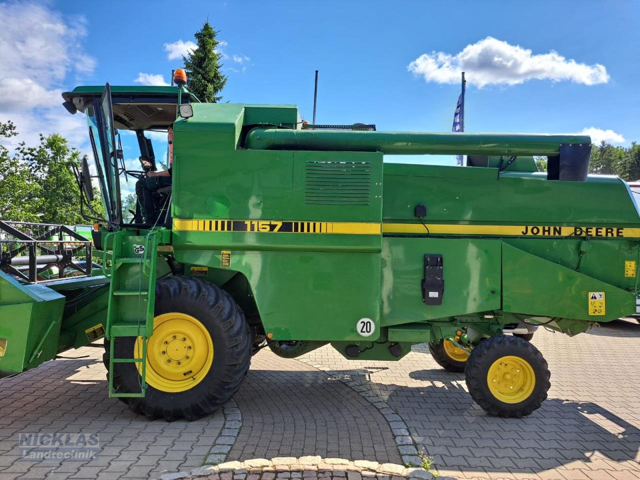 Mähdrescher типа John Deere 1157 Kabine mit Klima, Gebrauchtmaschine в Schirradorf (Фотография 2)