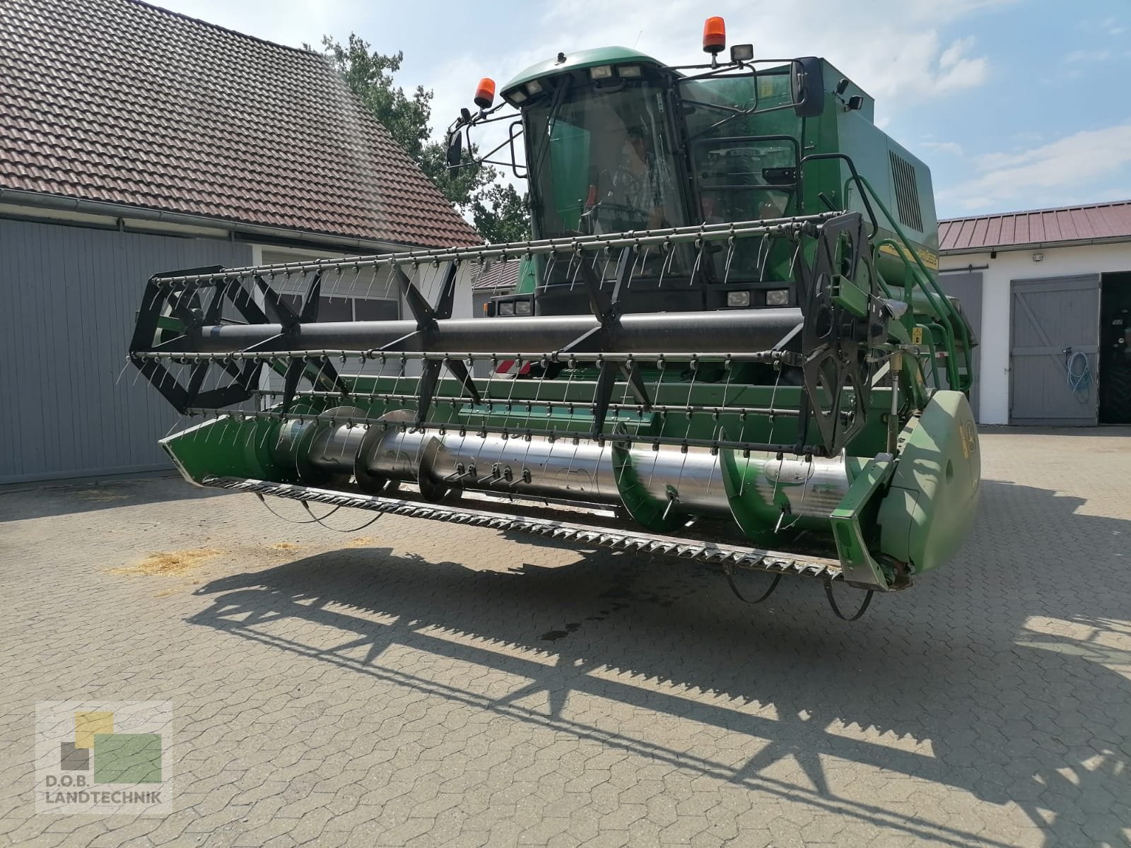 Mähdrescher du type John Deere 1450 WTS, Gebrauchtmaschine en Regensburg (Photo 4)