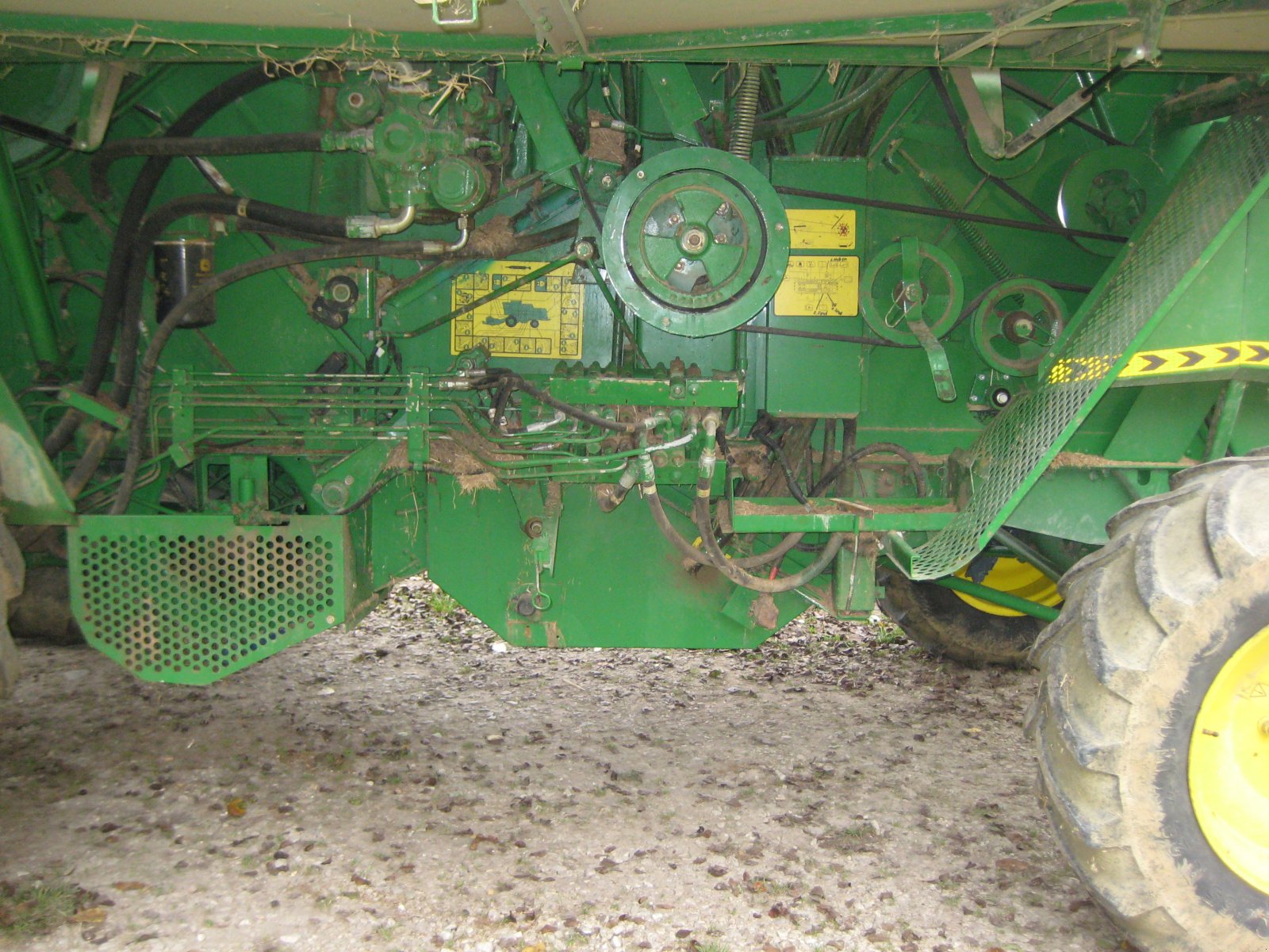 Mähdrescher des Typs John Deere 1450 WTS, Gebrauchtmaschine in Essingen  (Bild 15)