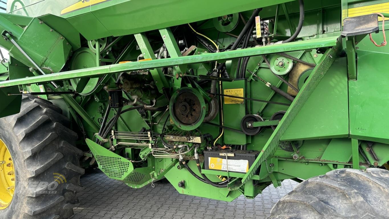 Mähdrescher от тип John Deere 1550, Gebrauchtmaschine в Aurich (Снимка 22)