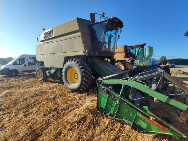 Mähdrescher des Typs John Deere 2054, Gebrauchtmaschine in ANTIGNY (Bild 4)