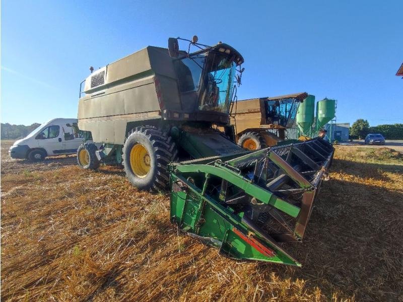 Mähdrescher del tipo John Deere 2054, Gebrauchtmaschine In ANTIGNY (Immagine 5)