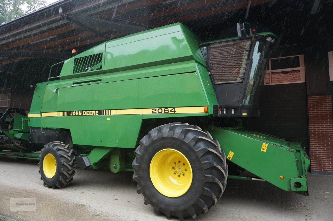 Mähdrescher tip John Deere 2064 + 820 Schneidwerk, Gebrauchtmaschine in Borken (Poză 1)