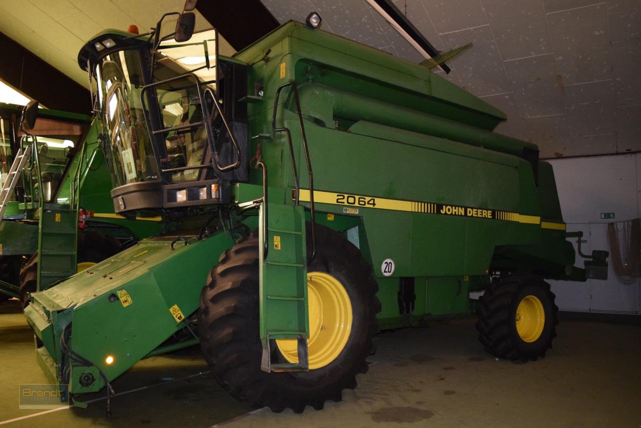 Mähdrescher van het type John Deere 2064, Gebrauchtmaschine in Oyten (Foto 3)