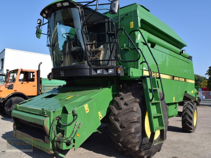 Mähdrescher van het type John Deere 2064, Gebrauchtmaschine in Oyten