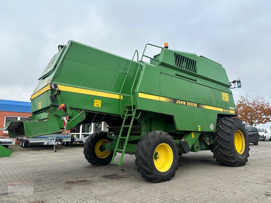 Mähdrescher типа John Deere 2066 mit 820 SW #nur 740 Th#, Gebrauchtmaschine в Neubrandenburg (Фотография 3)