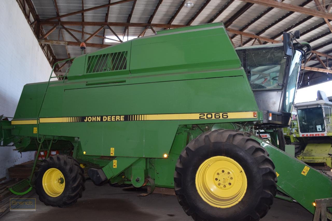 Mähdrescher Türe ait John Deere 2066, Gebrauchtmaschine içinde Oyten (resim 1)