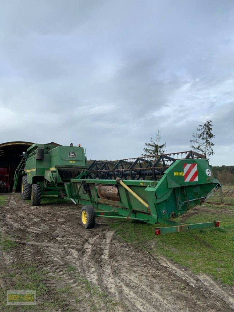 Mähdrescher Türe ait John Deere 2254, Gebrauchtmaschine içinde Osterburg (resim 2)