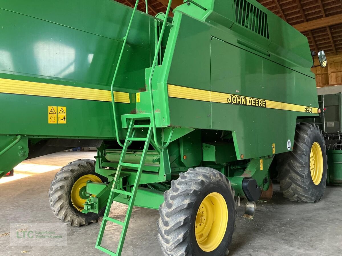 Mähdrescher du type John Deere 2254, Gebrauchtmaschine en Redlham (Photo 29)