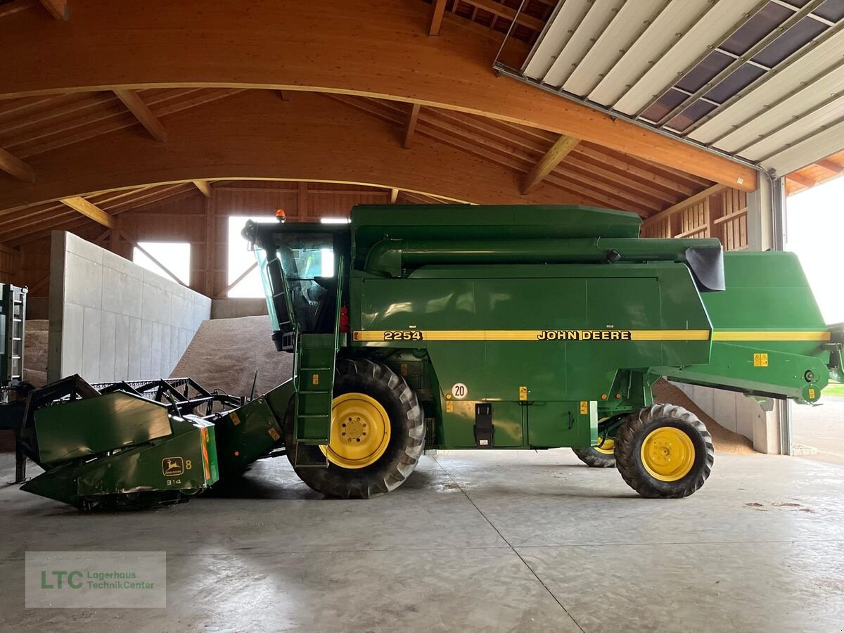 Mähdrescher del tipo John Deere 2254, Gebrauchtmaschine en Redlham (Imagen 4)