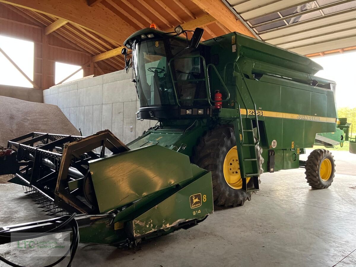 Mähdrescher du type John Deere 2254, Gebrauchtmaschine en Redlham (Photo 1)