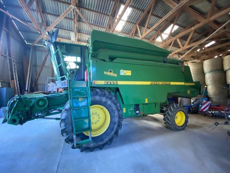 Mähdrescher типа John Deere 2264, Gebrauchtmaschine в Regensdorf (Фотография 1)