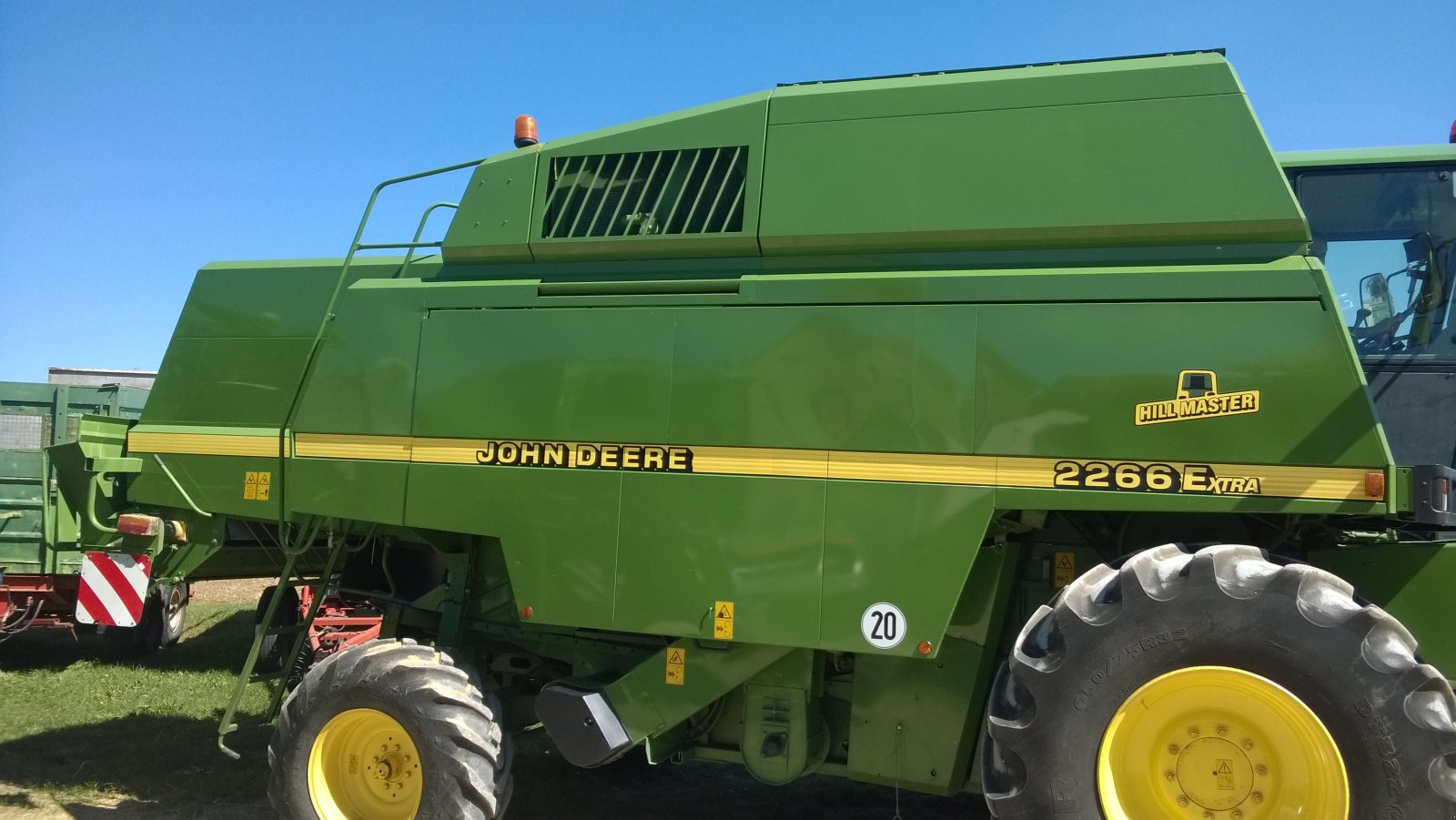 Mähdrescher des Typs John Deere 2266 HM Extra, Gebrauchtmaschine in Neresheim (Bild 4)