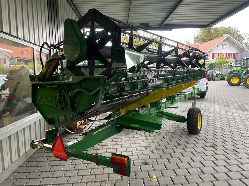 Mähdrescher des Typs John Deere 622R, Gebrauchtmaschine in Regensdorf (Bild 2)