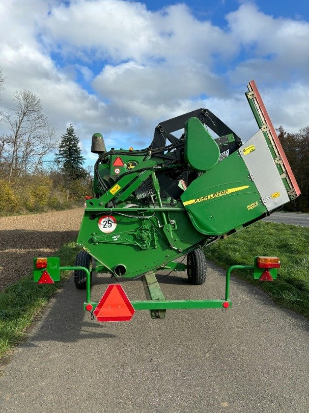 Mähdrescher typu John Deere 9540i WTS, Gebrauchtmaschine v Schaffhausen (Obrázek 8)