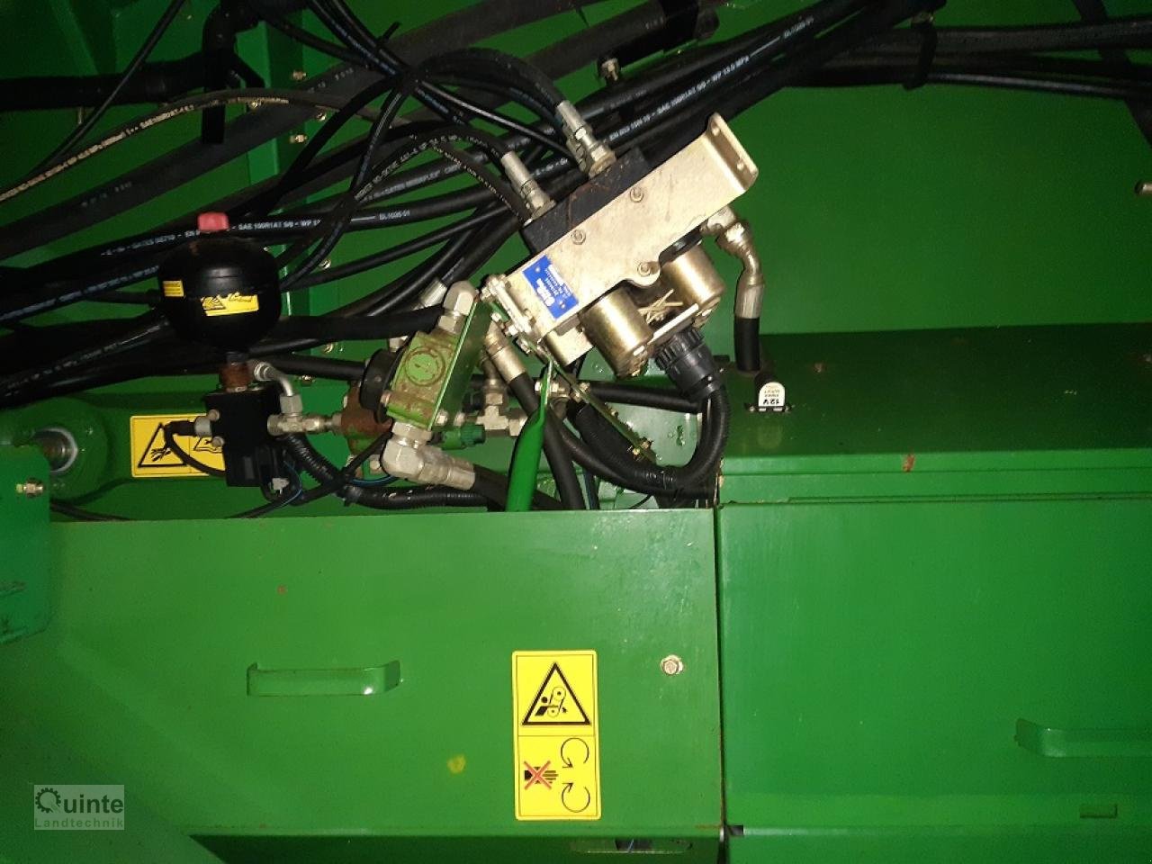 Mähdrescher des Typs John Deere 9560 HM, Gebrauchtmaschine in Lichtenau-Kleinenberg (Bild 5)