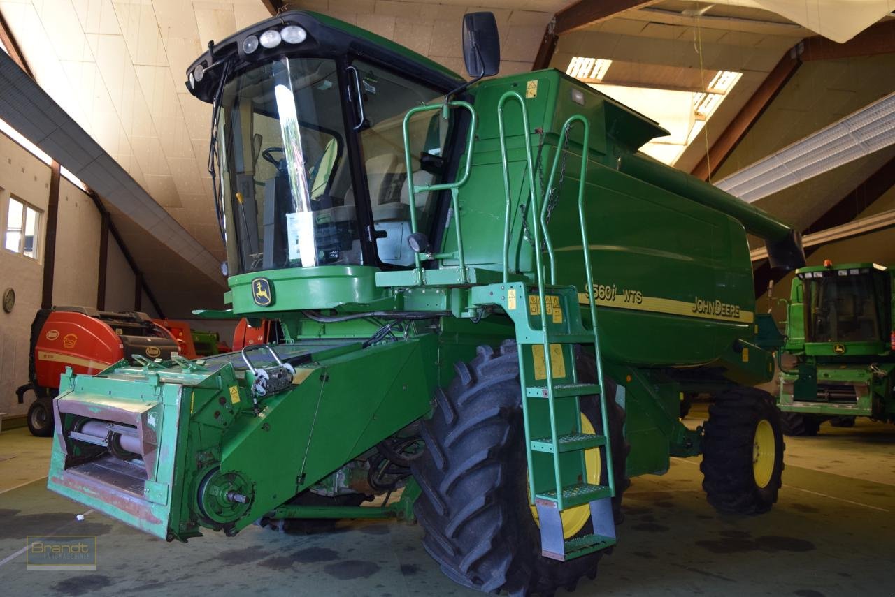 Mähdrescher typu John Deere 9560 i WTS, Gebrauchtmaschine w Oyten (Zdjęcie 4)