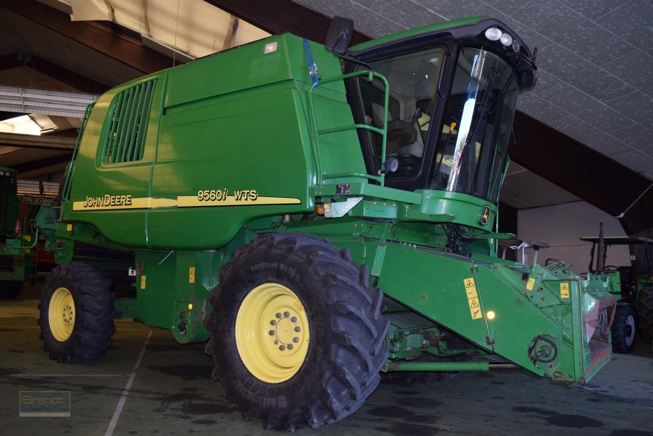 Mähdrescher typu John Deere 9560 i WTS, Gebrauchtmaschine v Oyten (Obrázok 1)