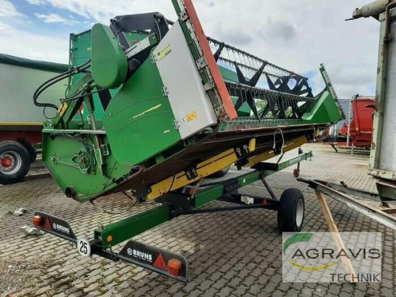 Mähdrescher des Typs John Deere 9560 WTS, Gebrauchtmaschine in Calbe / Saale (Bild 16)