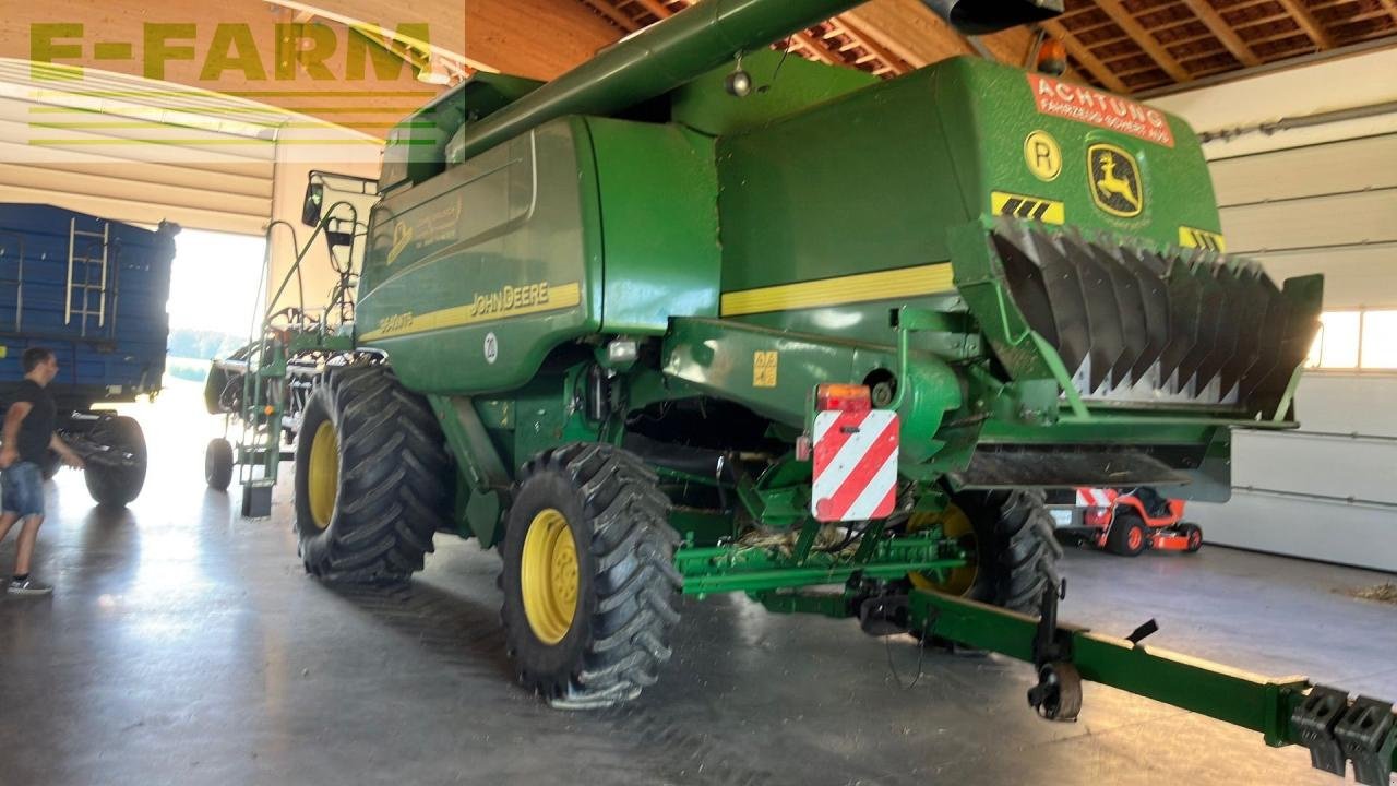 Mähdrescher des Typs John Deere 9640 WTS HM, Gebrauchtmaschine in REDLHAM (Bild 2)