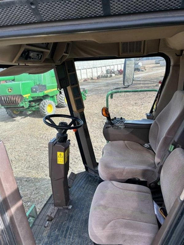 Mähdrescher tip John Deere 9880 STS 4WD. GPS. Auto Pilot .Incl. 6,3 m. skærebord og vogn. Ring til Ulrik på 40255544. Jeg snakker Jysk., Gebrauchtmaschine in Kolding (Poză 3)