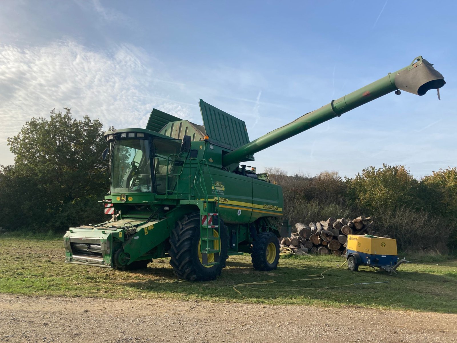 Mähdrescher типа John Deere 9880i STS, Gebrauchtmaschine в Rottenburg (Фотография 1)