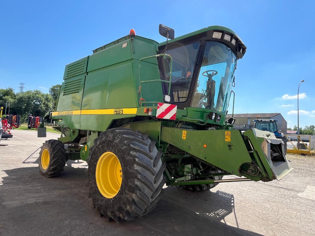 Mähdrescher tip John Deere CTS Hill Master, Gebrauchtmaschine in Marolles (Poză 2)